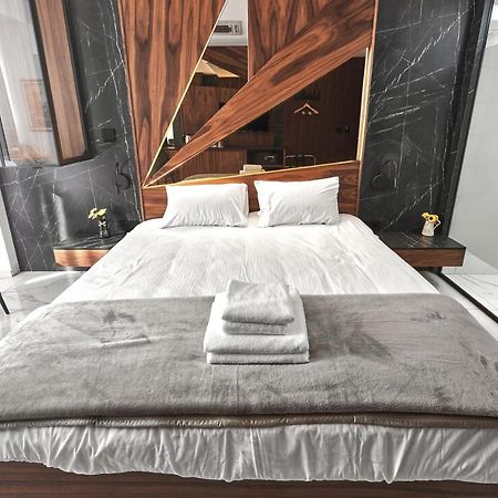Mim Apartments Skopje Ngoại thất bức ảnh