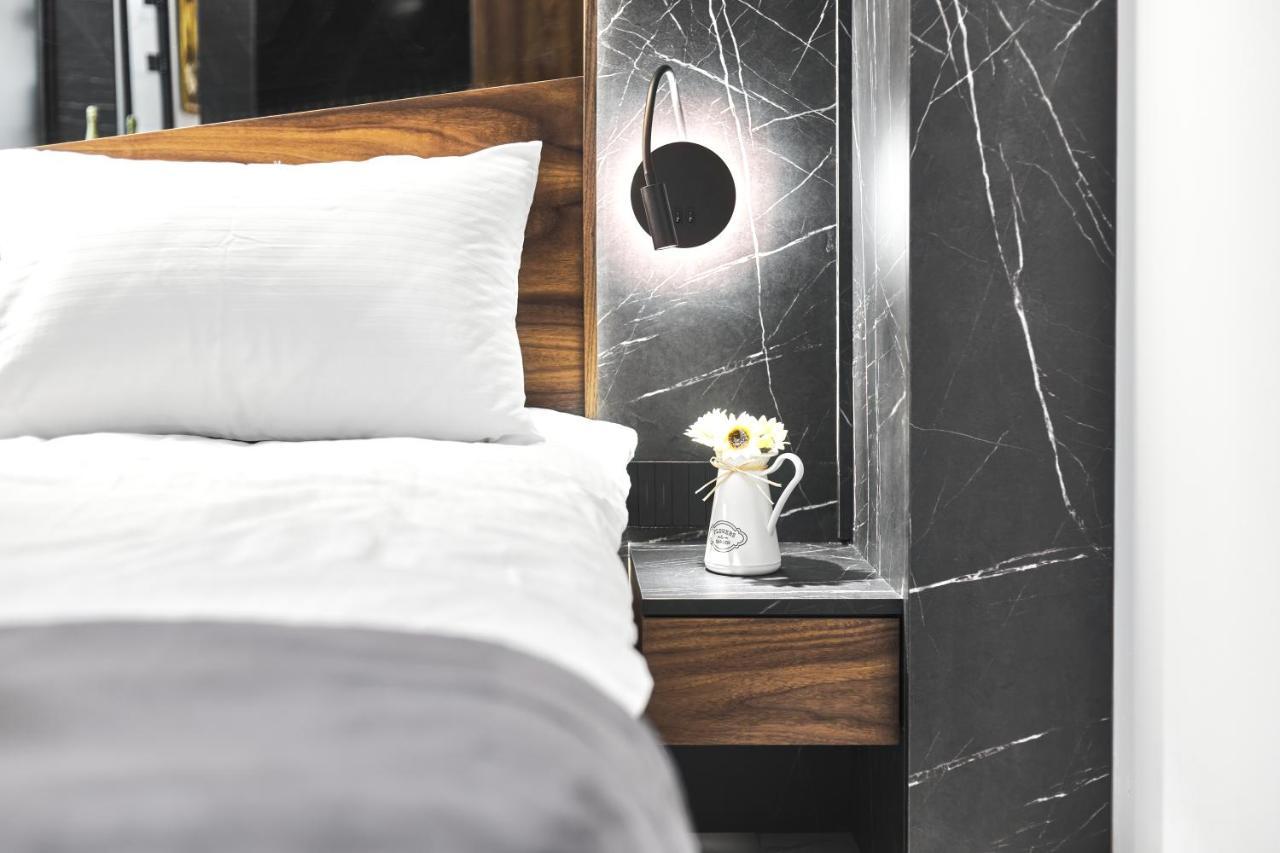 Mim Apartments Skopje Ngoại thất bức ảnh
